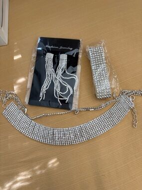 Rhinestone Crystal Choker Necklace Set - Silver Sparkle